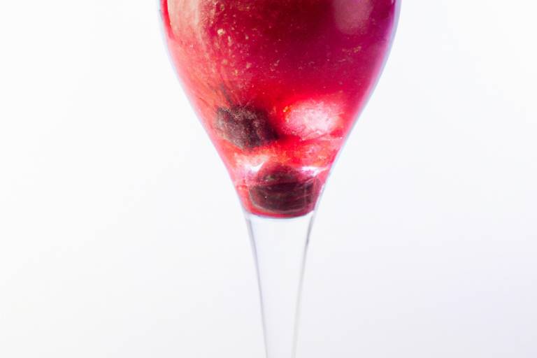 Inspiration image for Blackberry en Raspberry Vodka Tonic