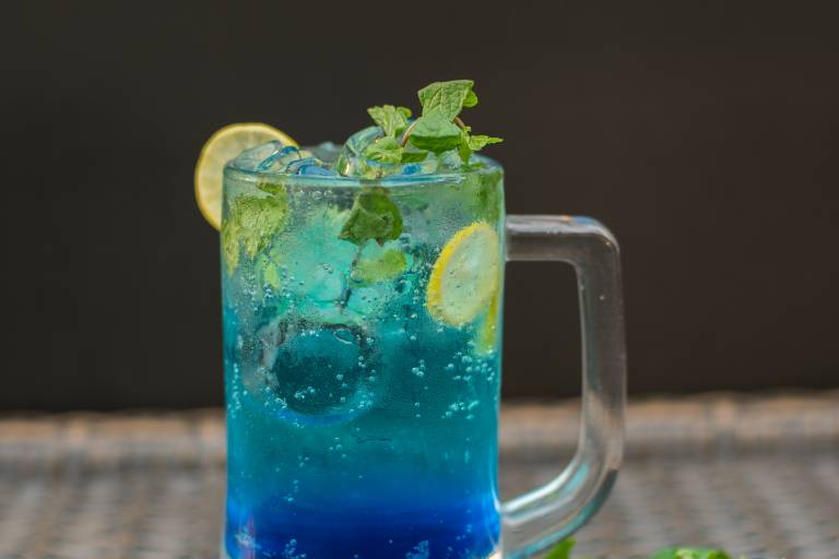Inspiration image for De mooiste blauwe cocktails voor elk feestje
