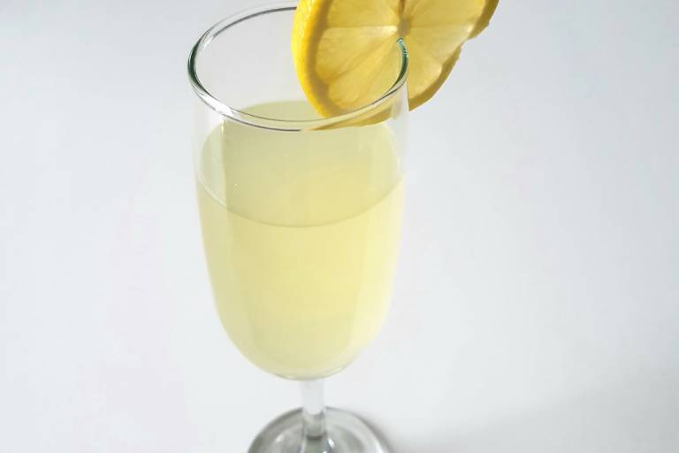 Inspiration image for Limonsecco (Limoncello met Prosecco)